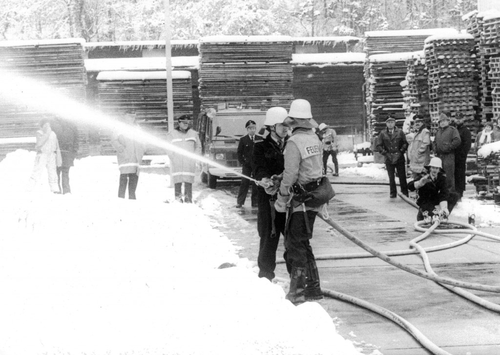 Grundlehrgang Feuerwehr Bodenwerder u. Kirchbrak Februar 1988_01