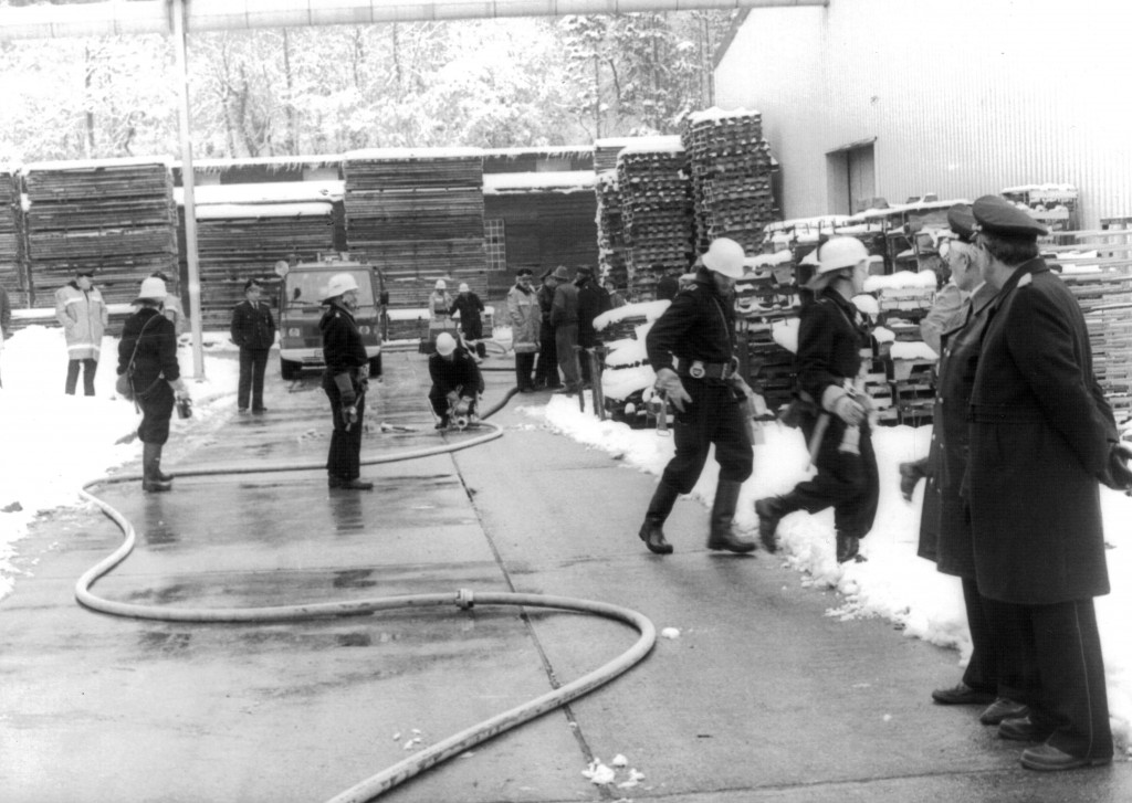 Grundlehrgang Feuerwehr Bodenwerder u. Kirchbrak Februar 1988_09
